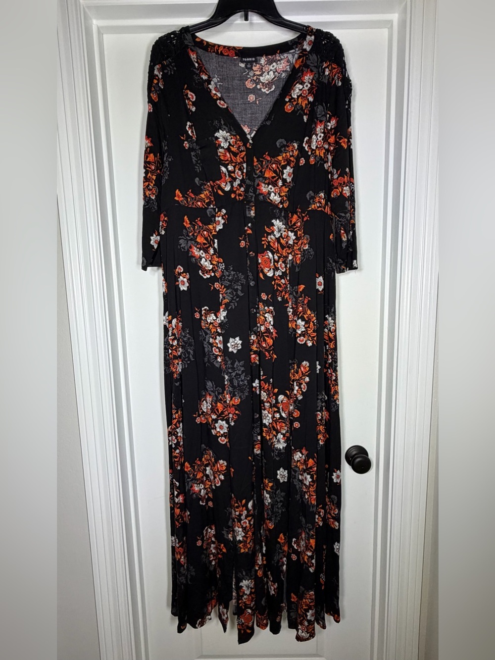 Torrid Plus Size 1 = 1X Black Button Front Orange Floral Maxi Dress